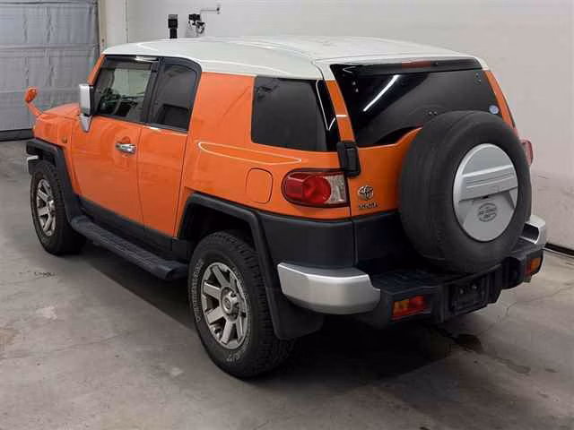 TOYOTA FJ CRUISER