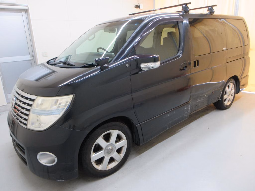 NISSAN ELGRAND