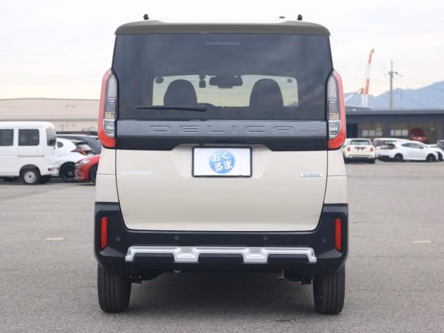MITSUBISHI DELICA MINI