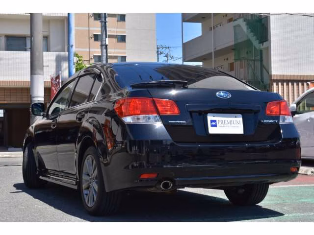 SUBARU LEGACY B4