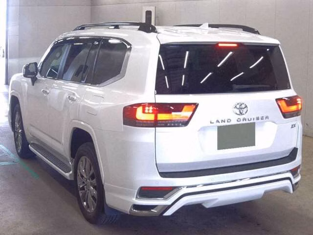 TOYOTA LAND CRUISER