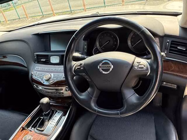NISSAN FUGA