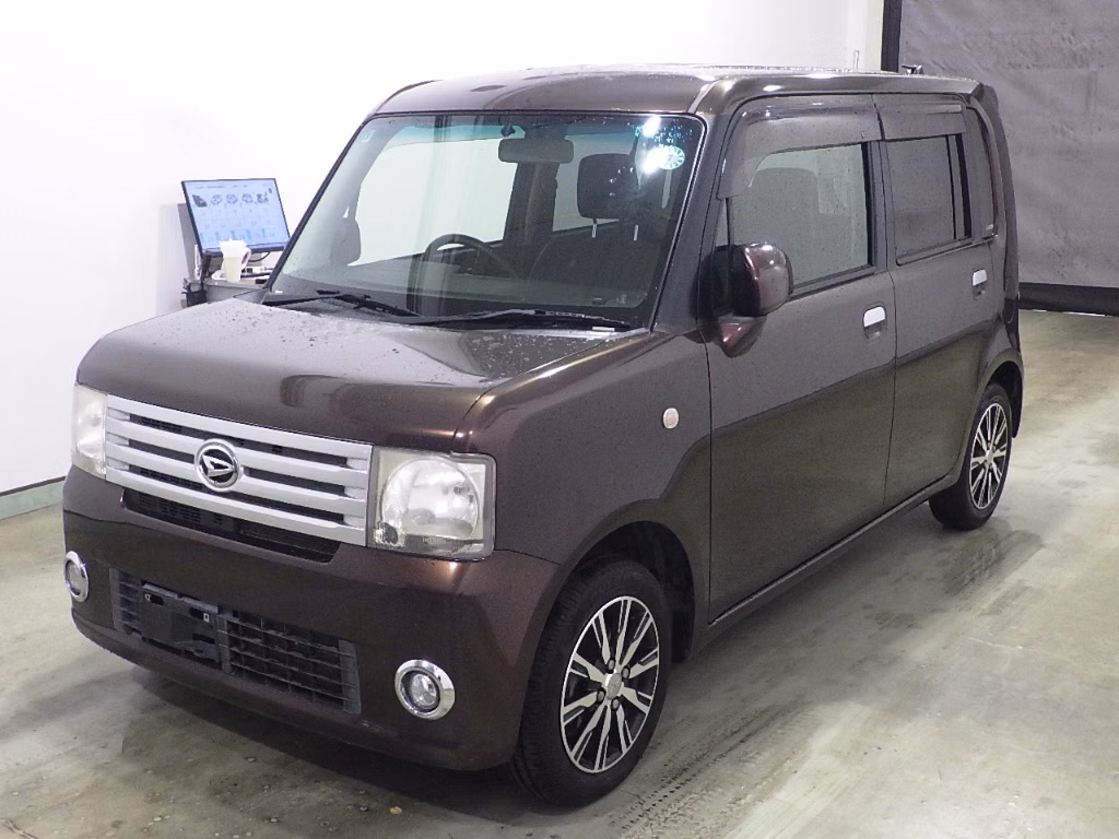 DAIHATSU MOVE CONTE