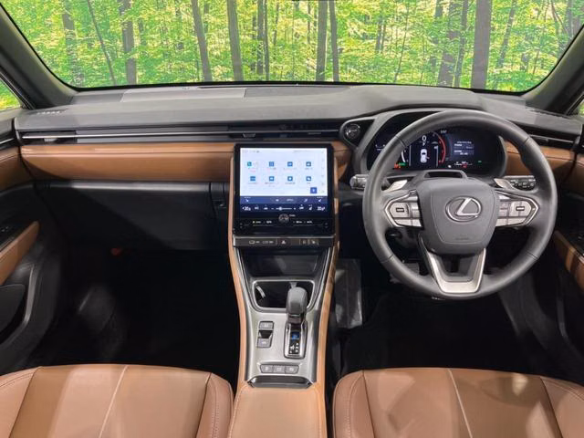 LEXUS LBX