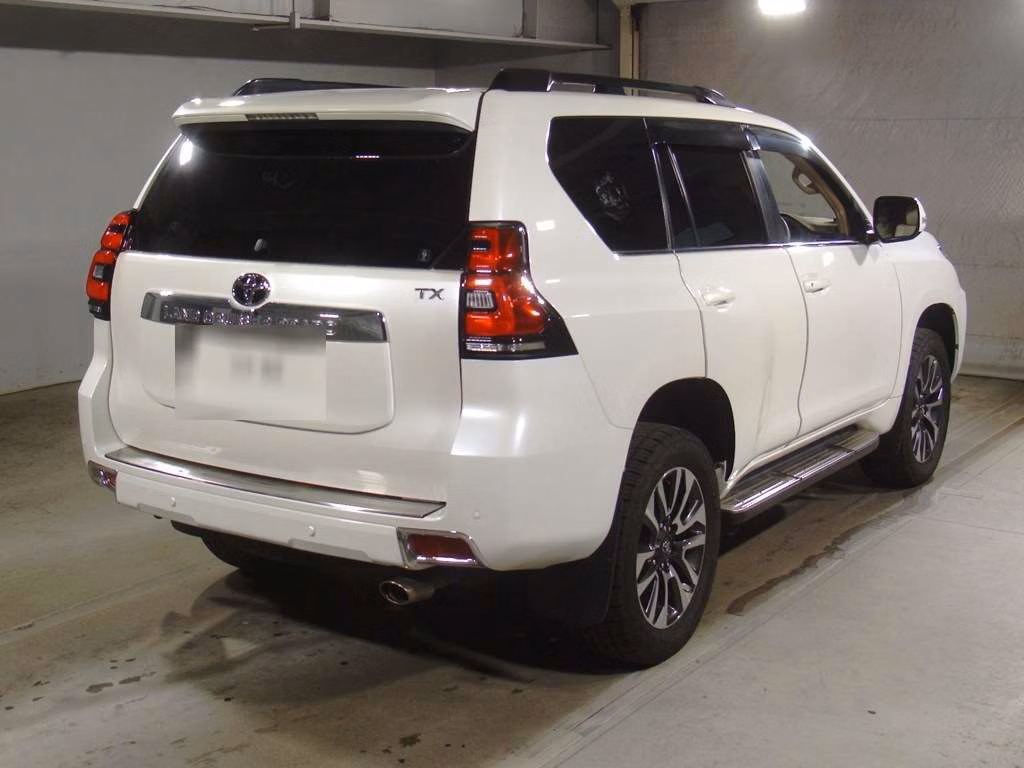 TOYOTA LAND CRUISER PRADO