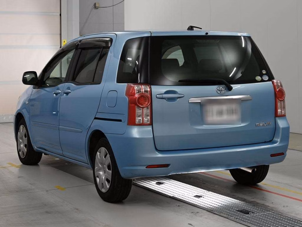 TOYOTA RAUM