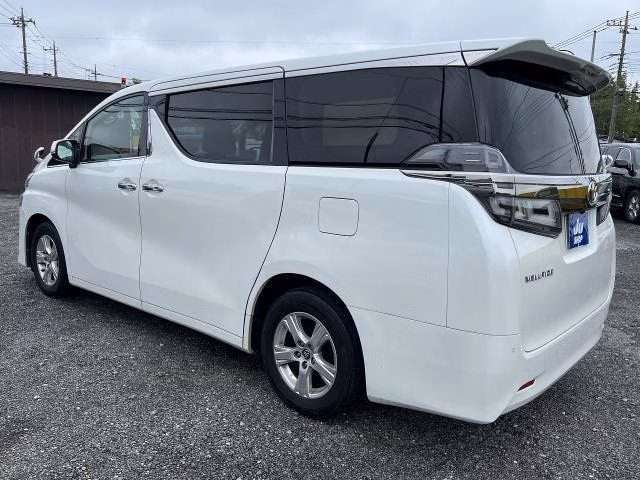 TOYOTA VELLFIRE