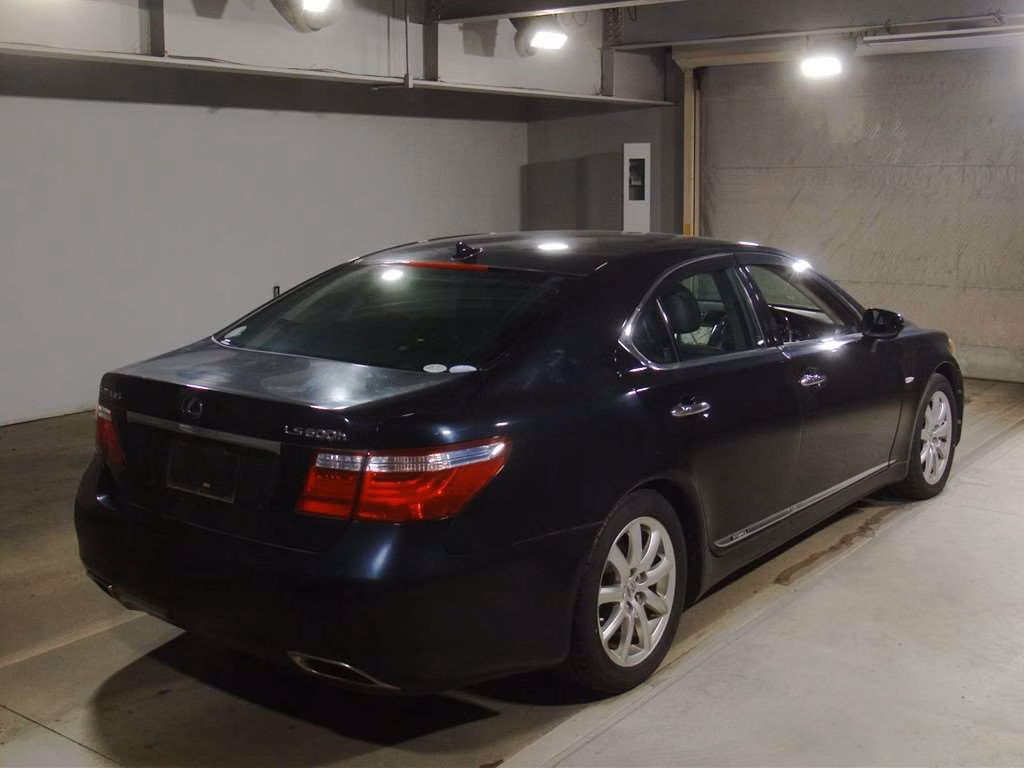 LEXUS LS600H