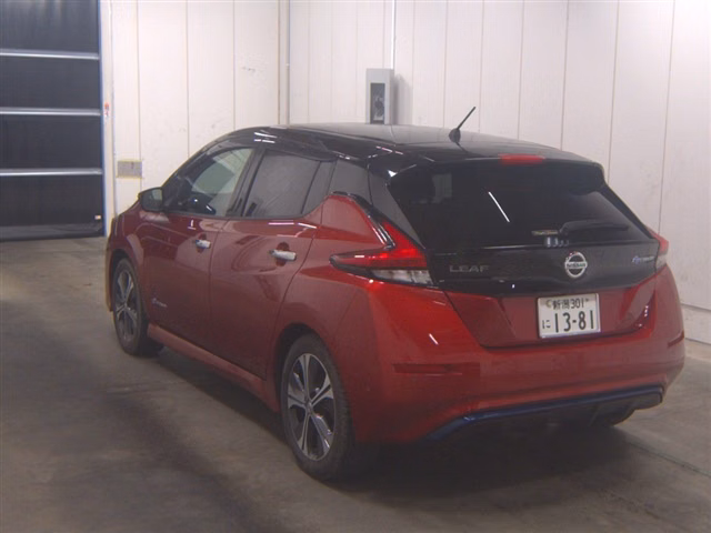 NISSAN LEAF
