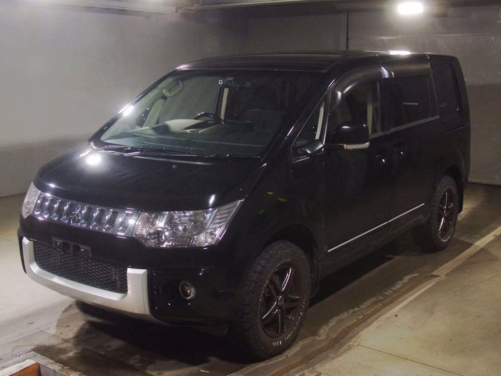 MITSUBISHI DELICA D:5