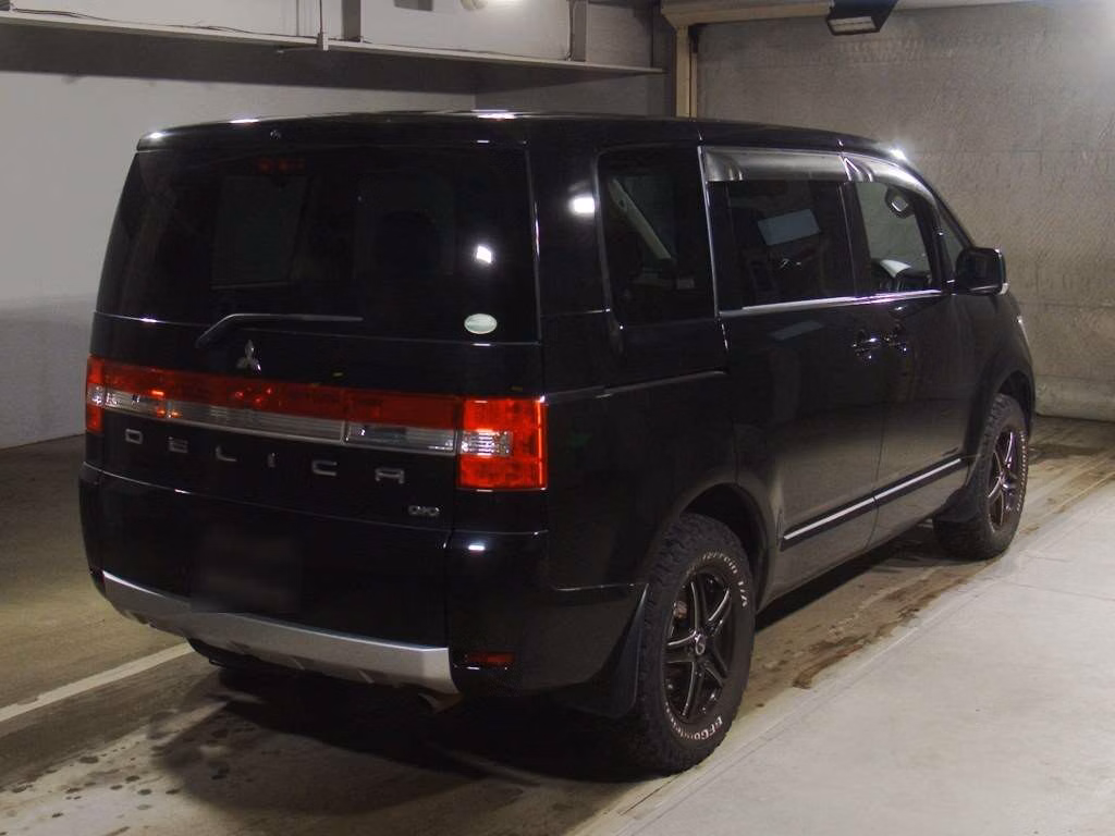 MITSUBISHI DELICA D:5