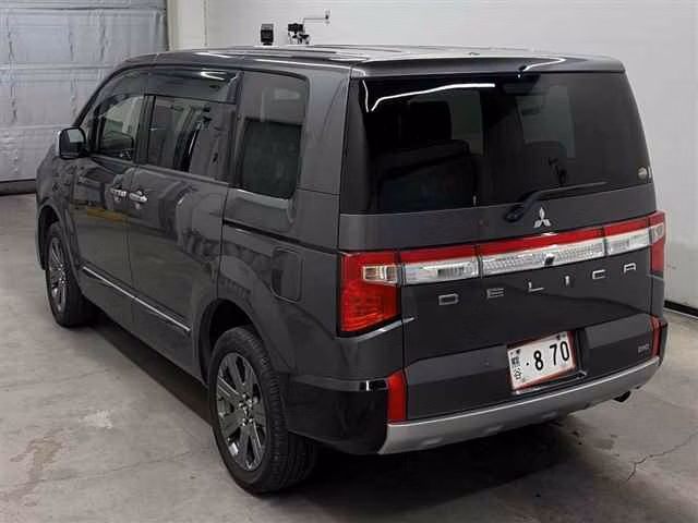 MITSUBISHI DELICA D:5