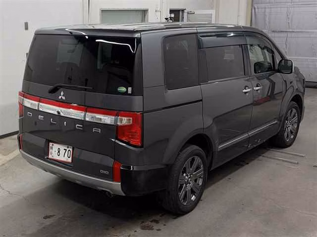 MITSUBISHI DELICA D:5