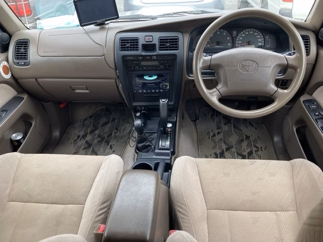TOYOTA HILUX SURF
