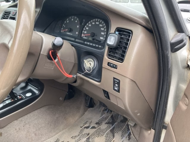 TOYOTA HILUX SURF