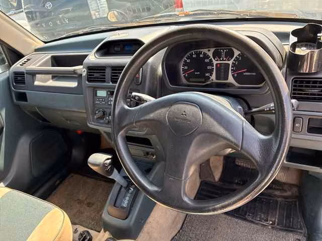 MITSUBISHI PAJERO MINI