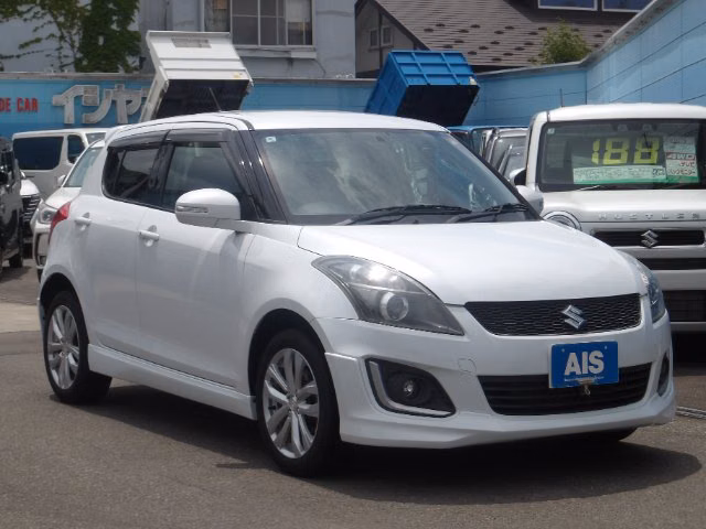 SUZUKI SWIFT