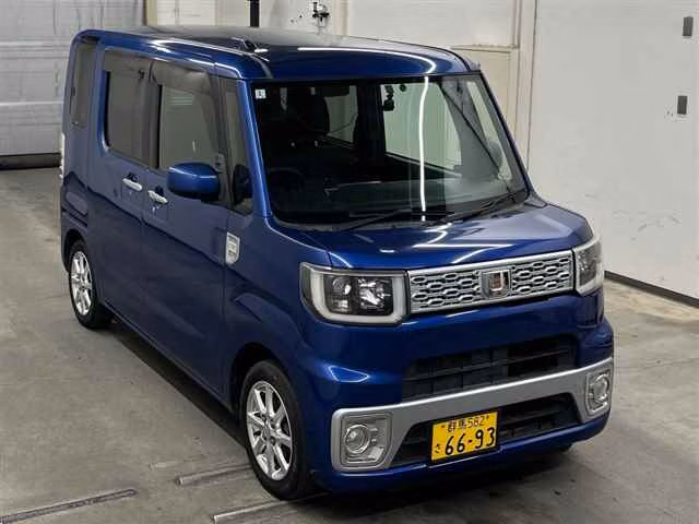 DAIHATSU WAKE