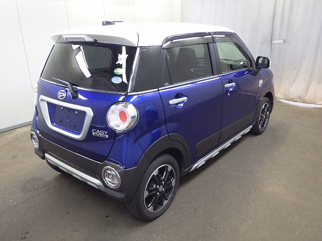 DAIHATSU CAST