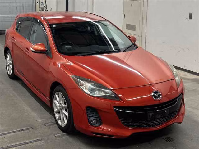 MAZDA AXELA