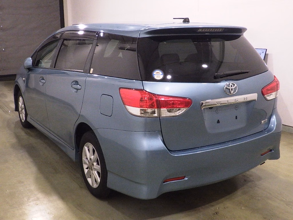TOYOTA WISH
