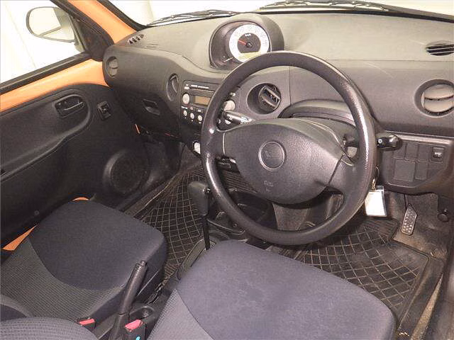 DAIHATSU ESSE
