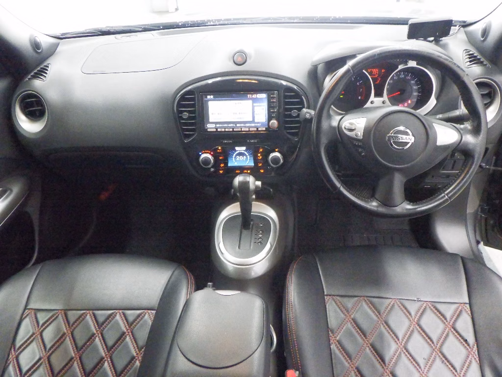 NISSAN JUKE