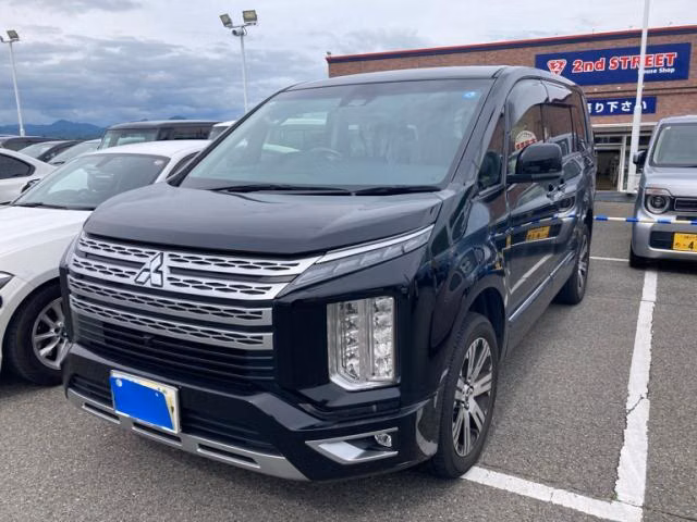 MITSUBISHI DELICA D:5