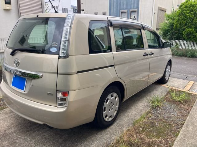 TOYOTA ISIS