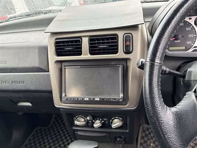 MITSUBISHI PAJERO MINI