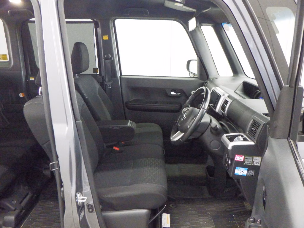 DAIHATSU WAKE