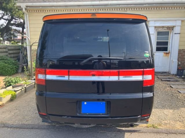 MITSUBISHI DELICA D:5