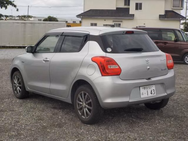 SUZUKI SWIFT