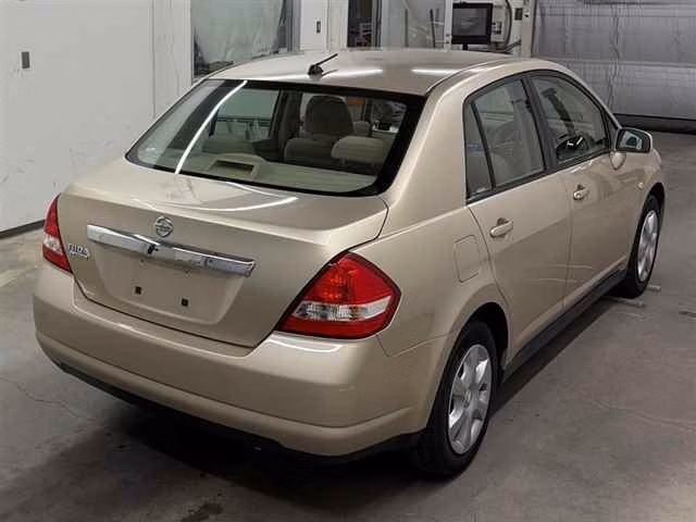 NISSAN TIIDA LATIO