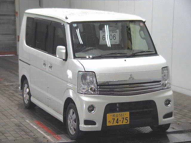 MITSUBISHI TOWN BOX
