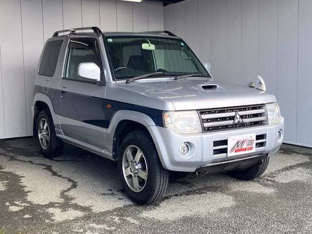 MITSUBISHI PAJERO MINI