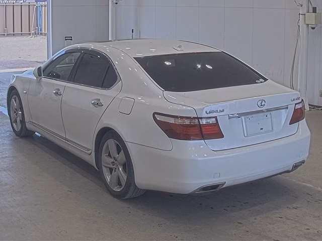 LEXUS LS460