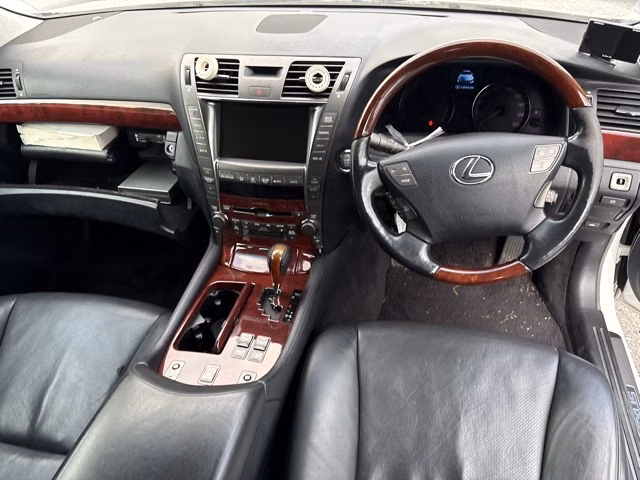 LEXUS LS460