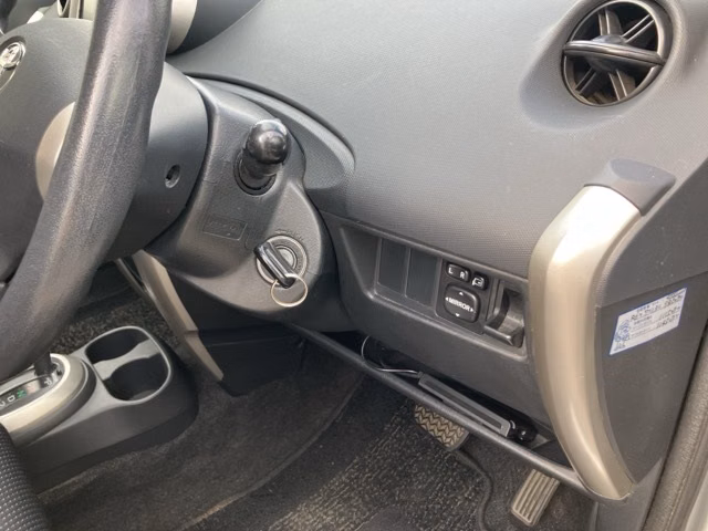 TOYOTA IST