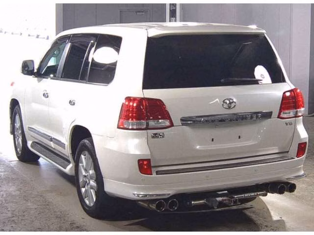 TOYOTA LAND CRUISER
