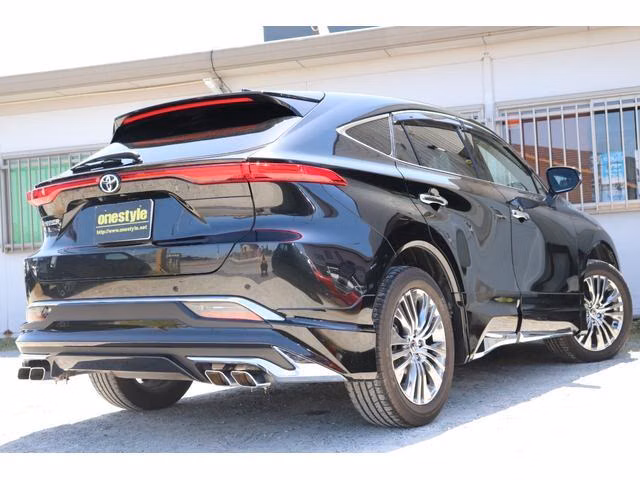 TOYOTA HARRIER