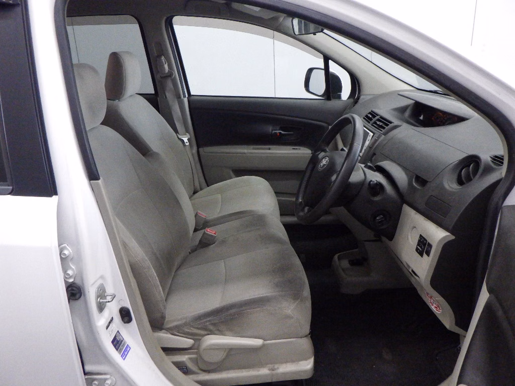 TOYOTA PASSO SETTE
