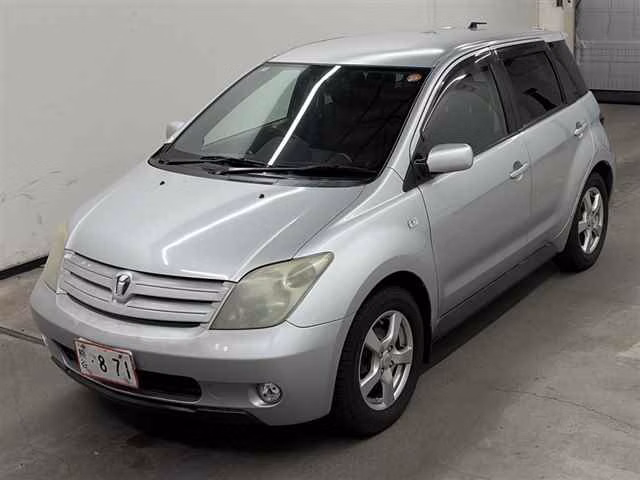 TOYOTA IST