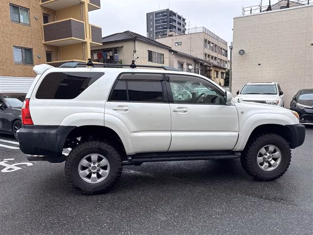 TOYOTA HILUX SURF
