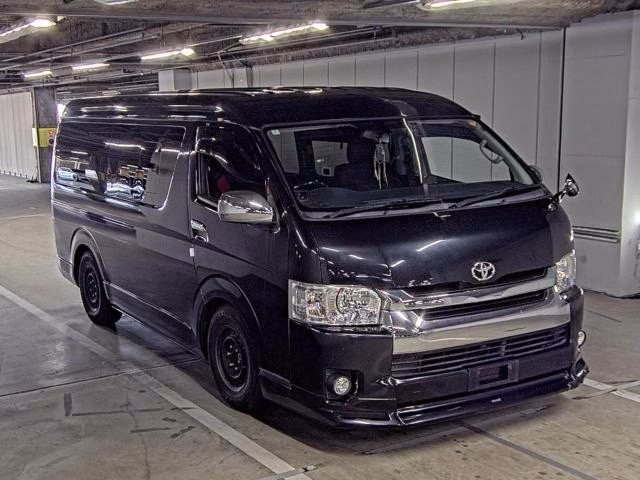 TOYOTA HIACE