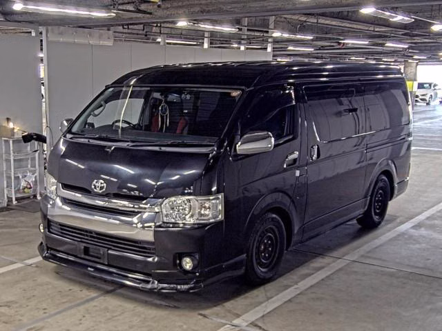TOYOTA HIACE