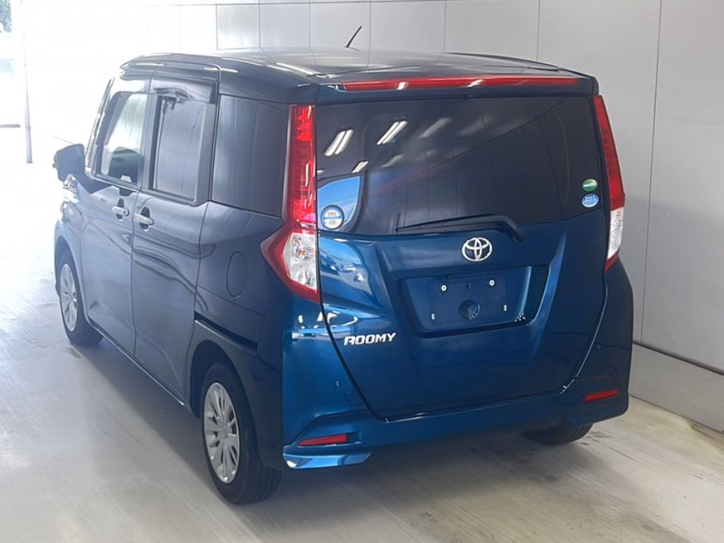 TOYOTA ROOMY