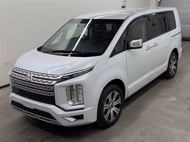 MITSUBISHI DELICA D:5