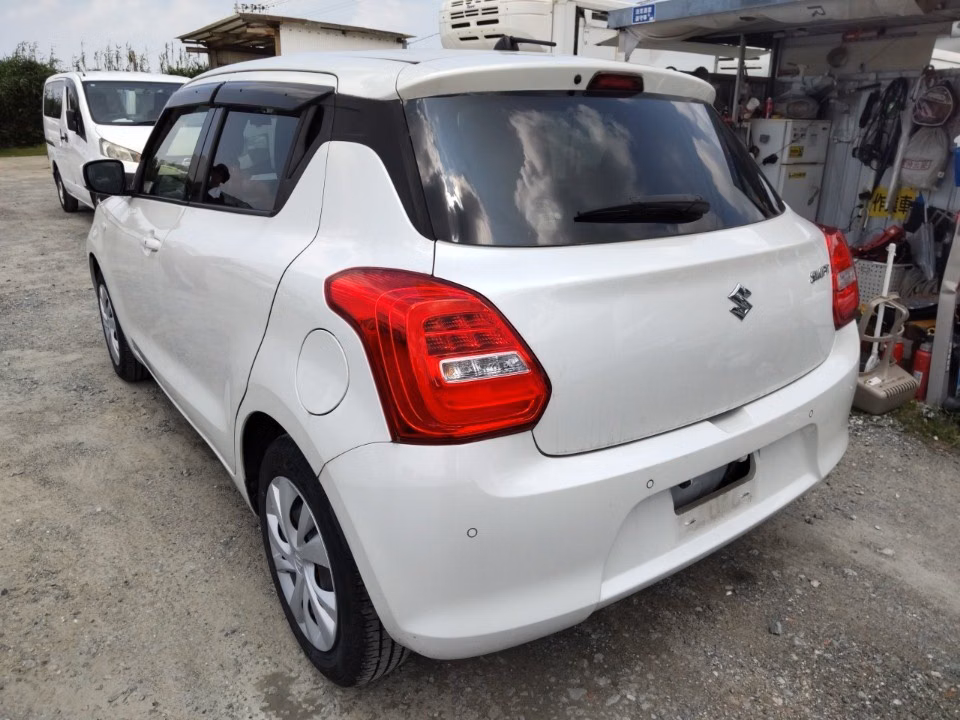 SUZUKI SWIFT