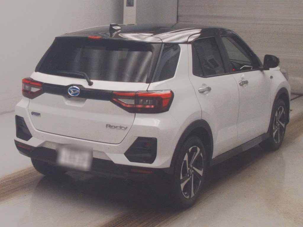 DAIHATSU ROCKY